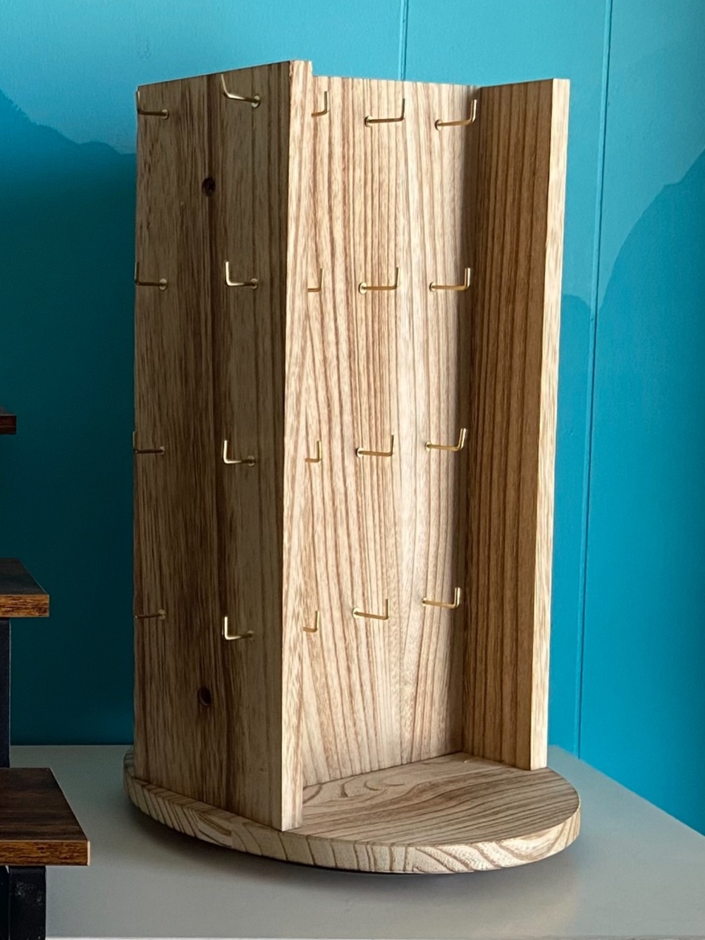 Rotating Jewelry Display